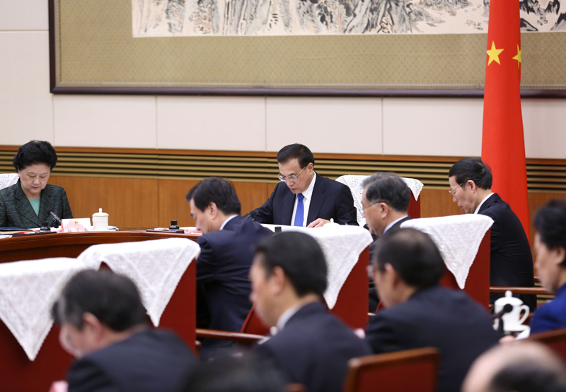 1��18�գ�����Ժ�������ǿ�����ٿ�����Ժ������ȫ����飬����������ʮ����ȫ���˴���λ�������������������棬�������������������棨��������壩��������ʡ�������У���������һ����йز��š���λ���������