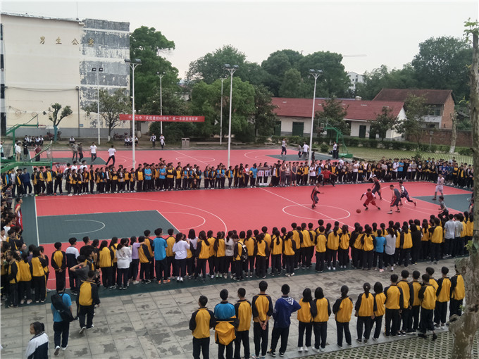 平江七中学生开展野营拉练体验军旅生活