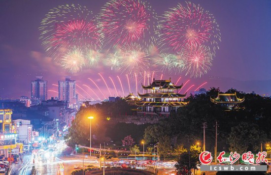 �����������ԡ���԰��&middot;��֮����Ϊ����ġ���һ������������������Ͽ����ţ��貵����չ�ֳ���ɳɽ��ˮ���ޡ��Ƕ��ص���Ȼ����������֮��������ɳ����ȫý����� �޽ܿ� ���� ��Ӱ����