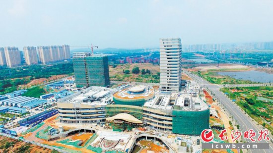 ����λ����´������ֵ��ĺ��ϸ�Ů��ͯҽԺ���ڽ���ɨβʩ����Ԥ�ƽ���10�µ���Ӫ�����ɳ����ȫý����� ��־ΰ ��