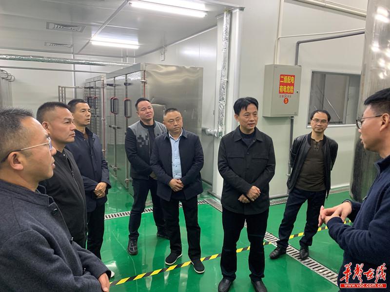 1637135612812225.jpg 1637135612812225.jpg